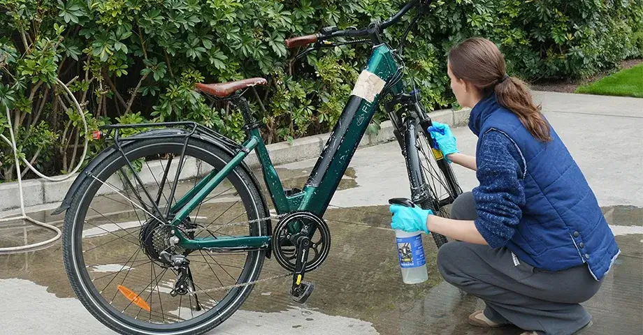 photo-of-how -to-clean-your-e-bike-electronics